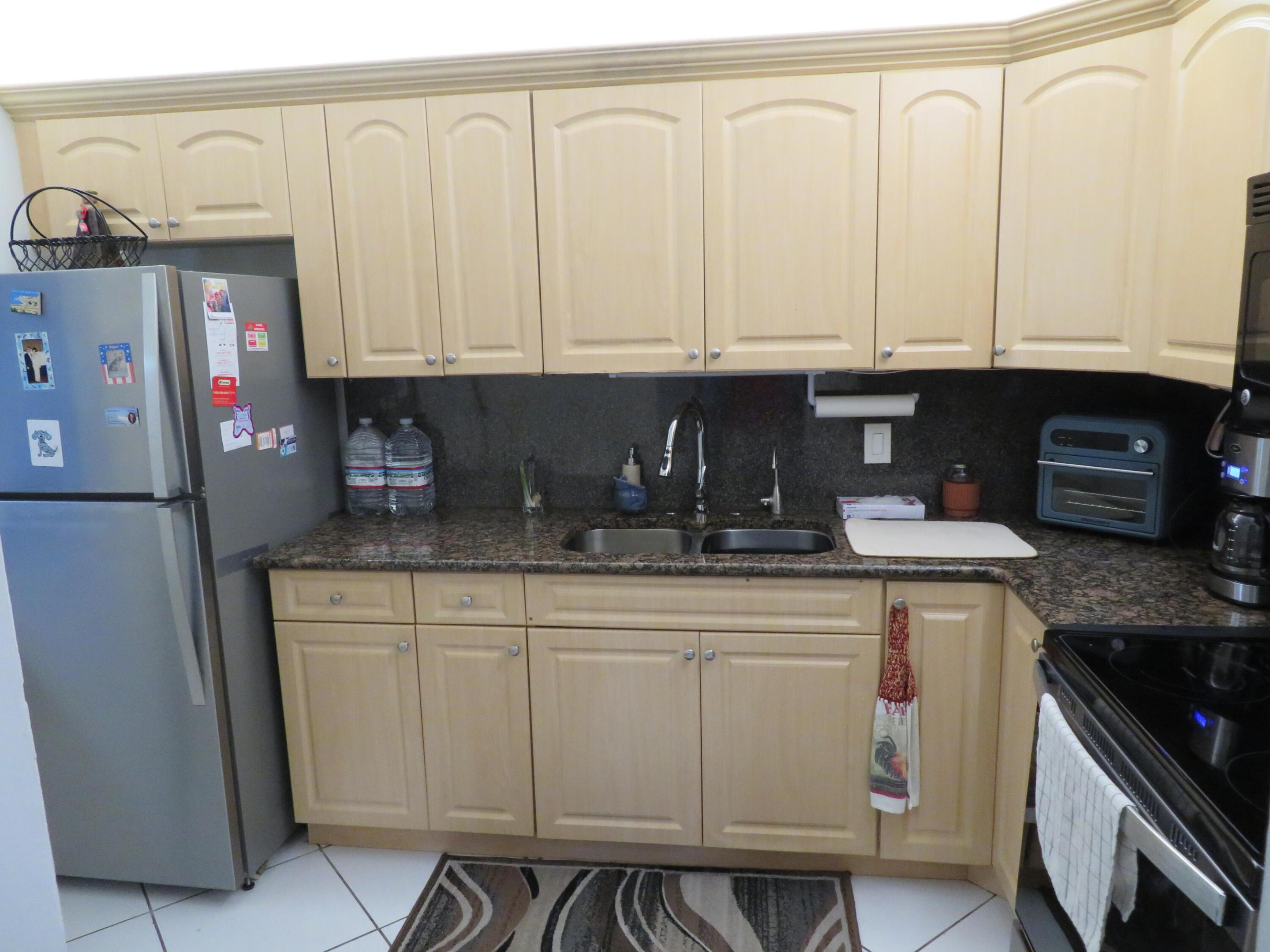 EDGEWOOD SOUTH CONDO - Residential