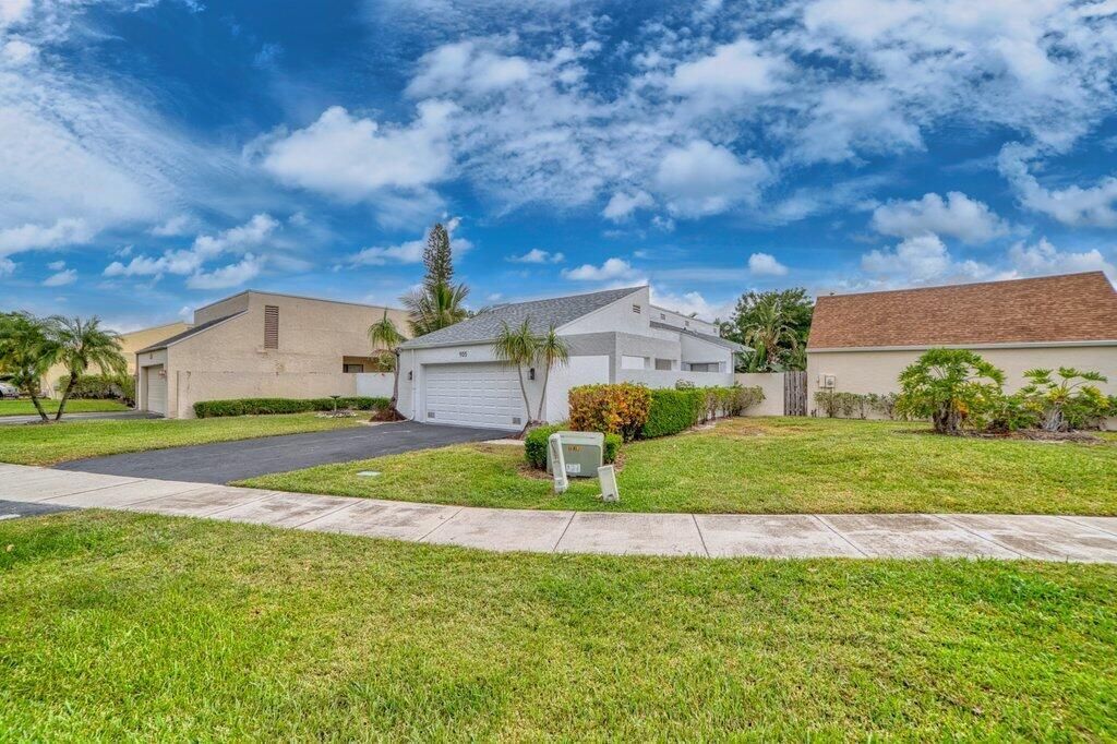 Photo of 905 NW 22nd Avenue, Delray Beach, FL 33445 (MLS # R11146545)