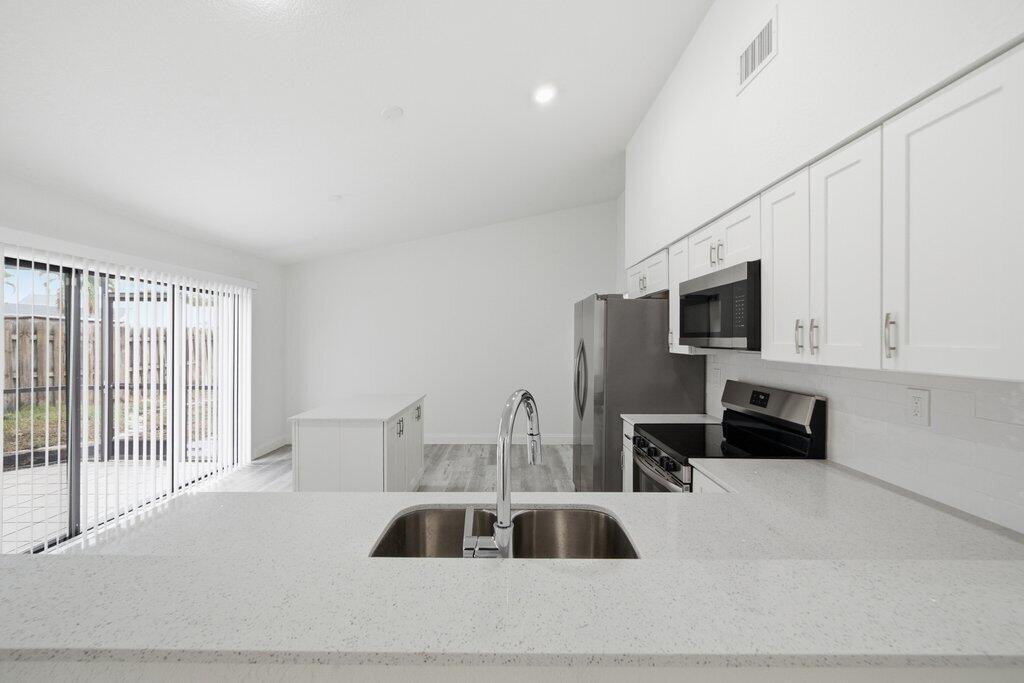 RAINBERRY LAKE PH IV-A - Residential