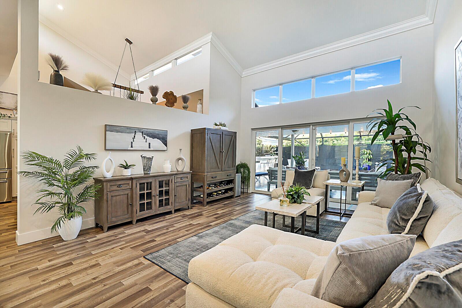 2155 Rabbit Hollowe Circle