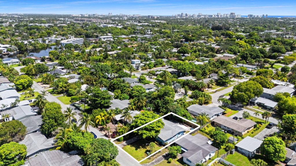 Photo of 1636 NE 7th Terrace, Fort Lauderdale, FL 33305 (MLS # B26078166)