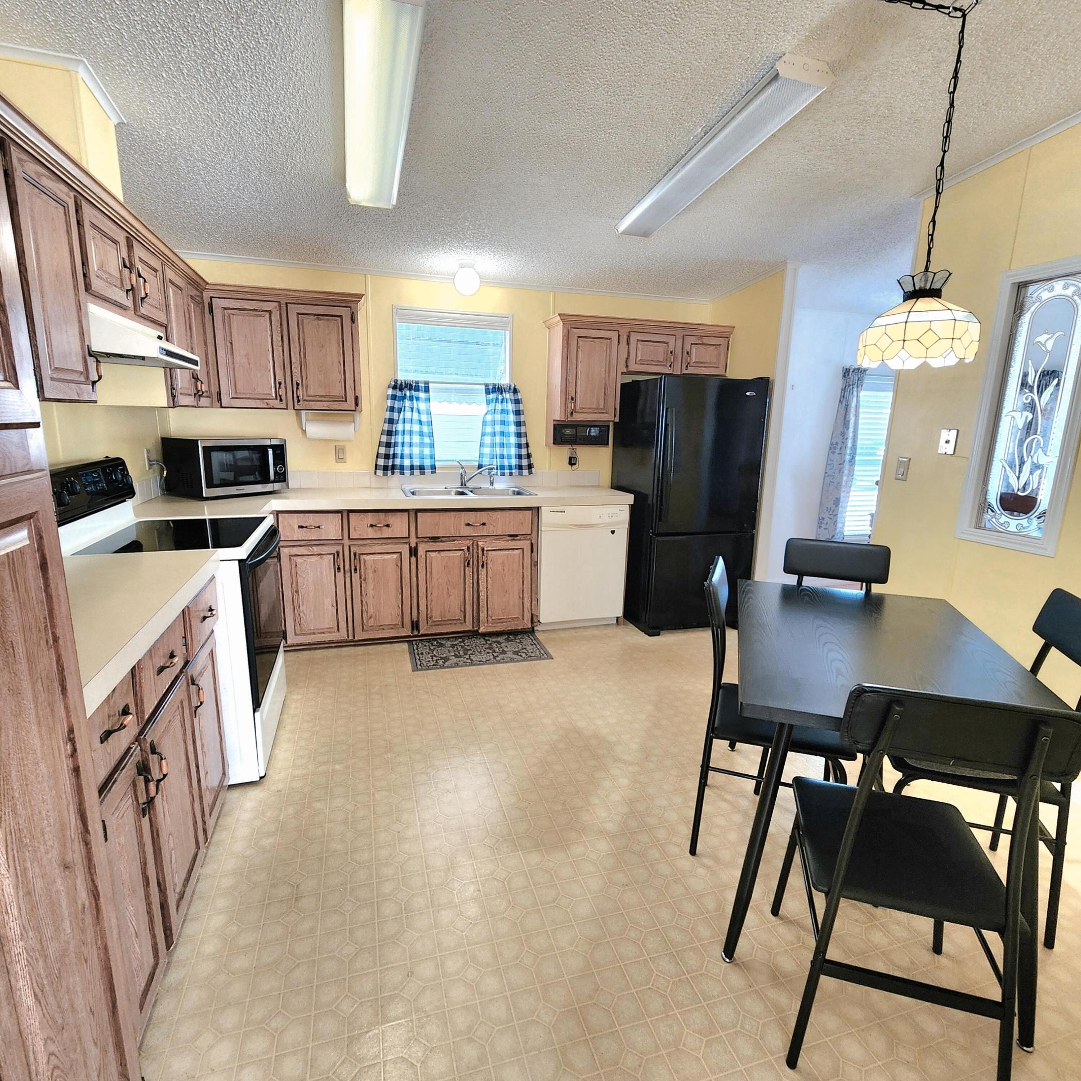 Spanish Lakes Golf Village - Residential