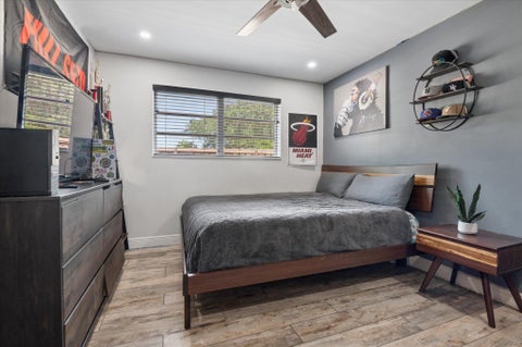 Tiny photo for 4601 W Hawthorne Circle, Hollywood, FL 33021 (MLS # B26050863)