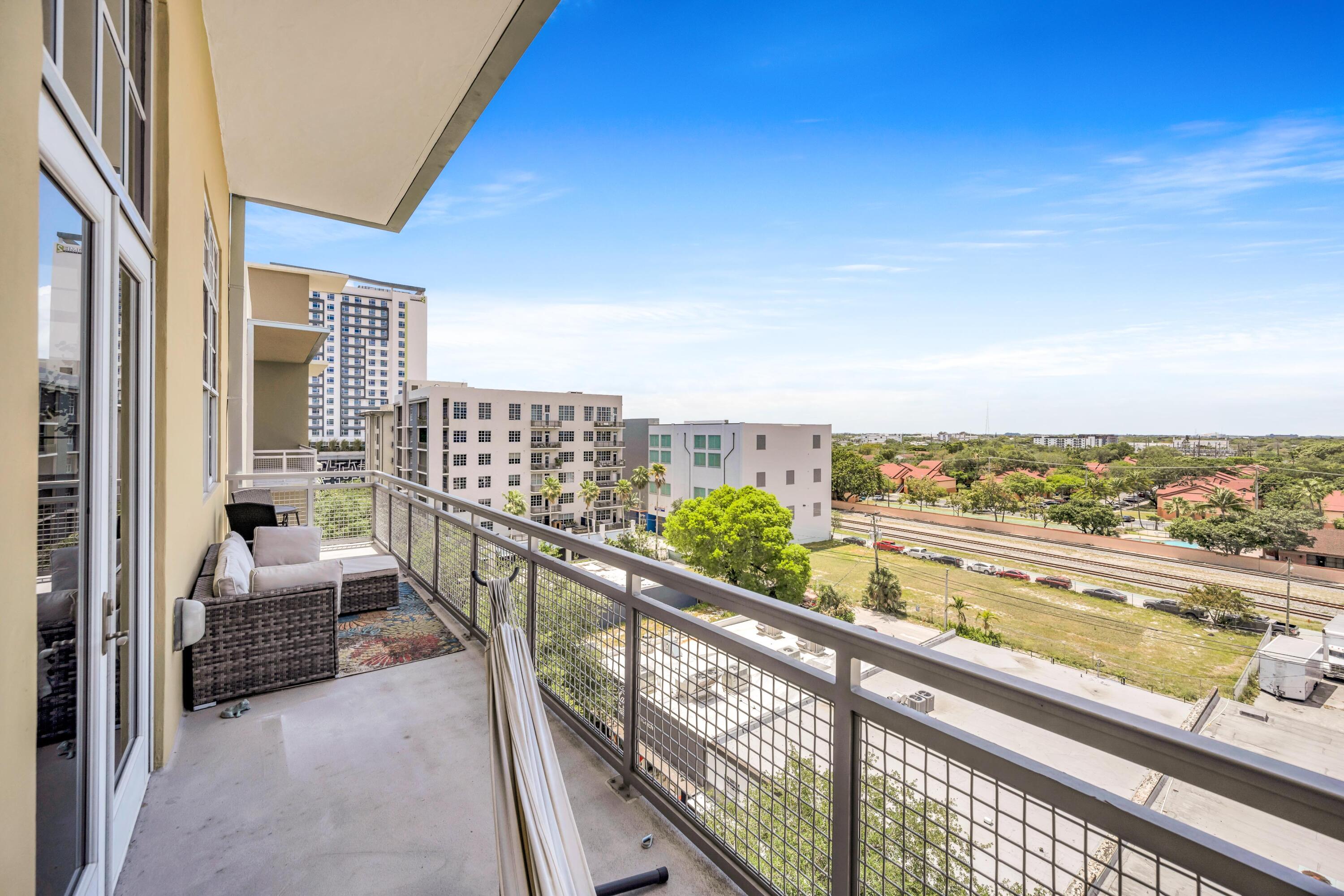 AVENUE LOFTS CONDO FOUR - Residential