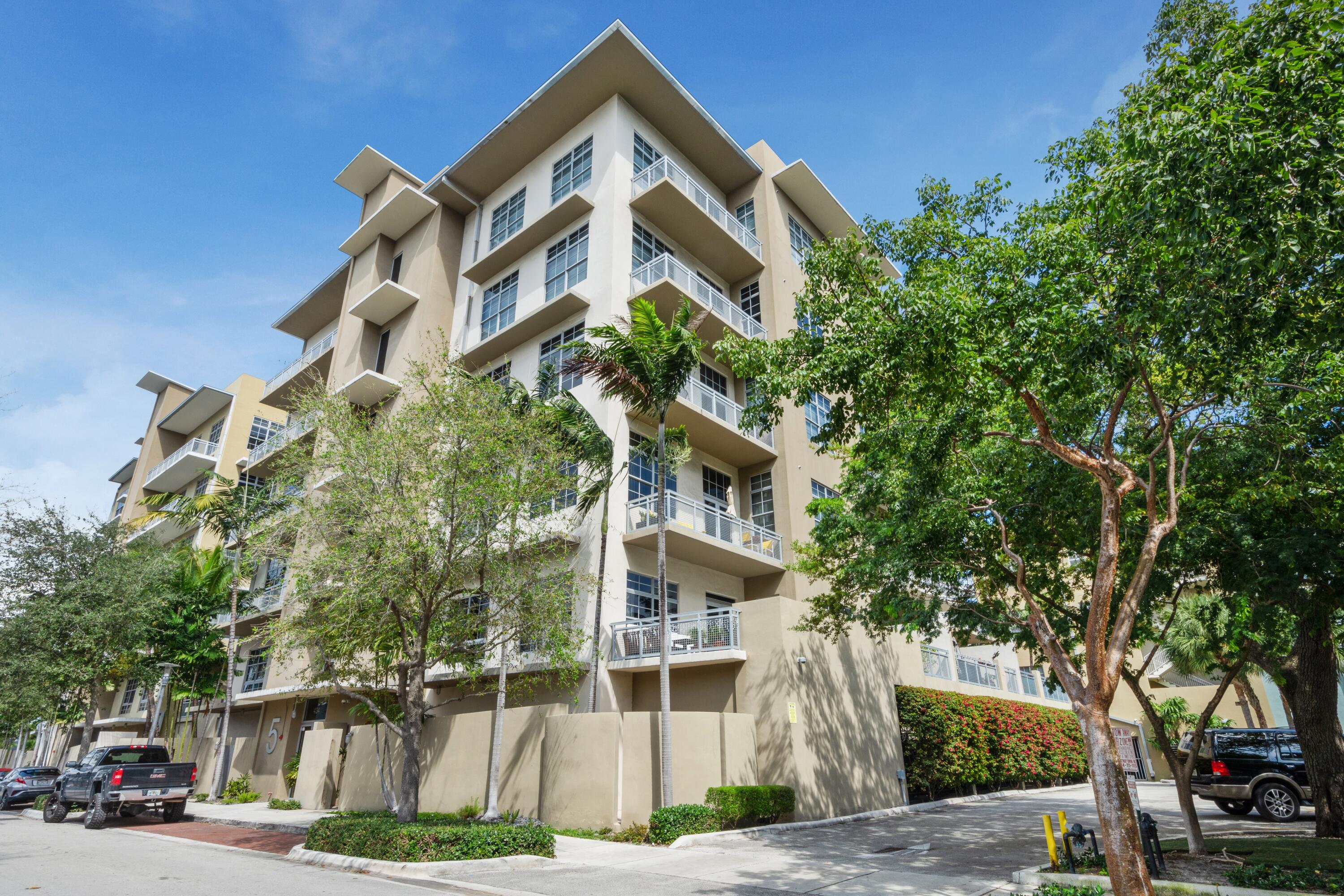 AVENUE LOFTS CONDO FOUR - Residential