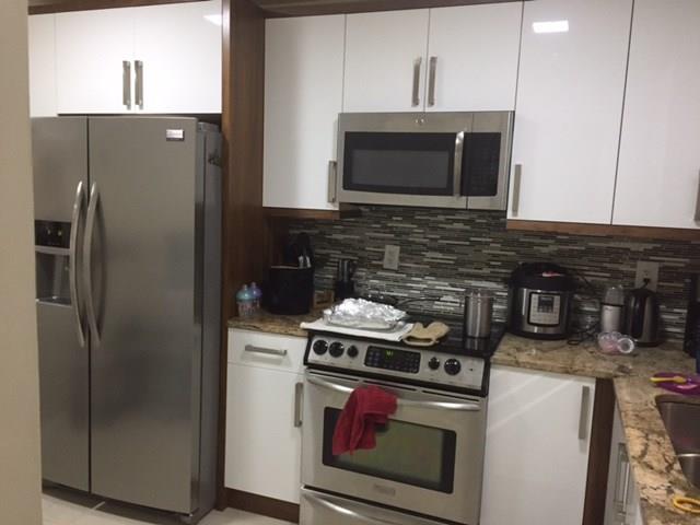 CORAL PLAZA - Residential