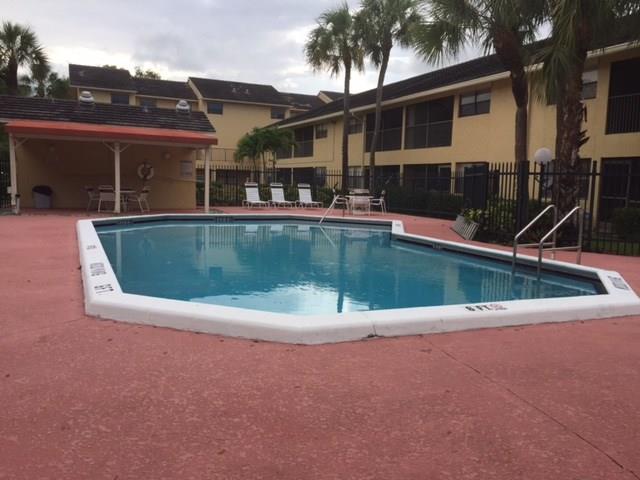 CORAL PLAZA - Residential