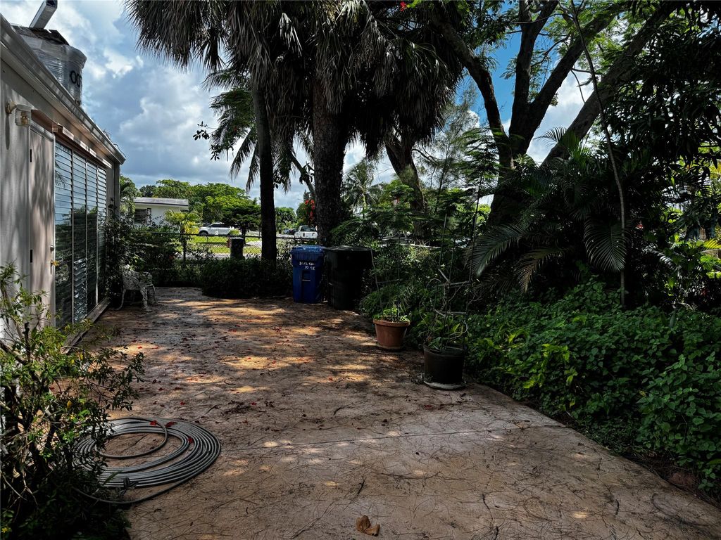 Photo of 3012 SW 10th Street, Fort Lauderdale, FL 33312 (MLS # F10450158)