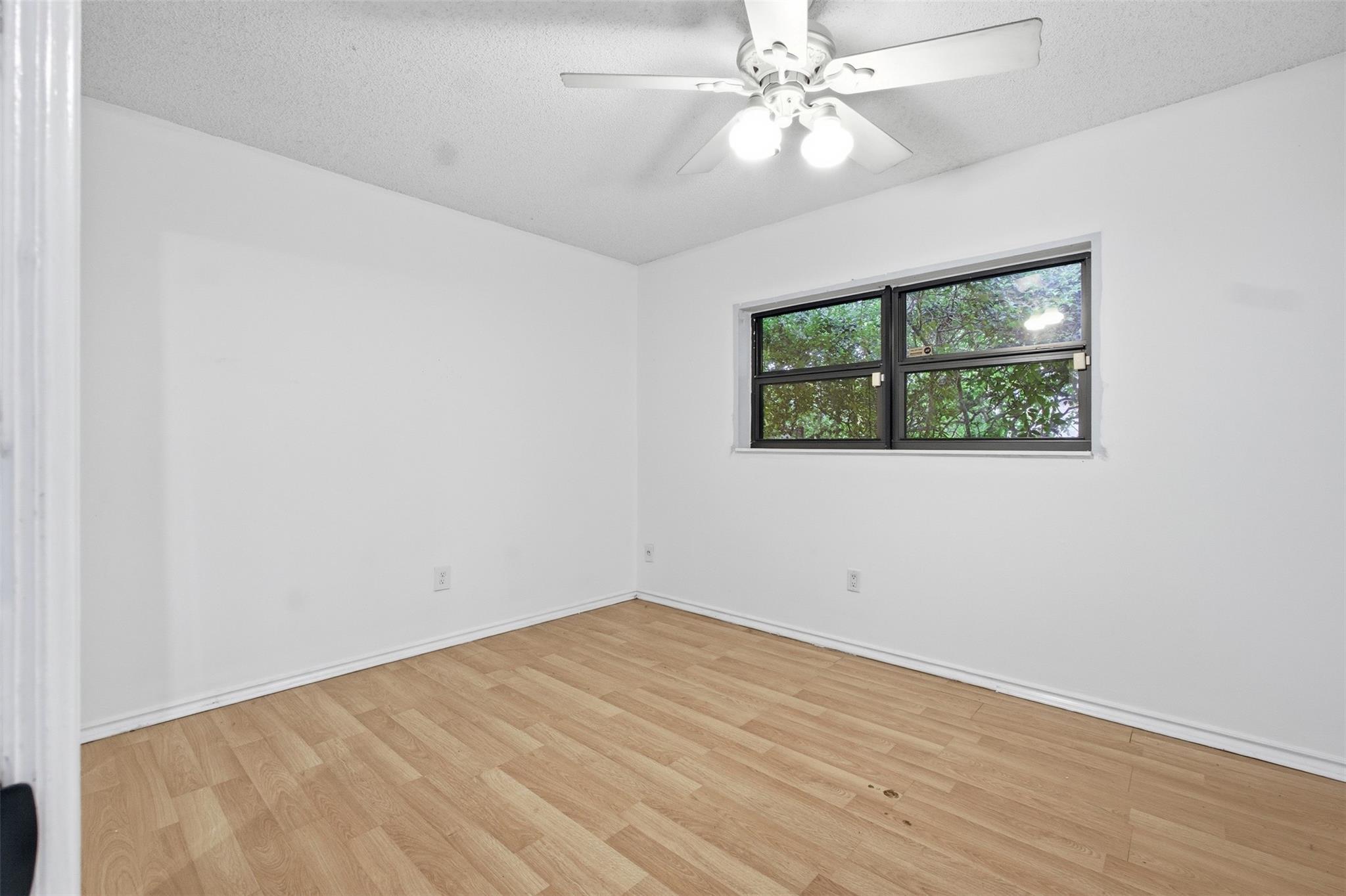 Greenwood 92-48 B - Residential