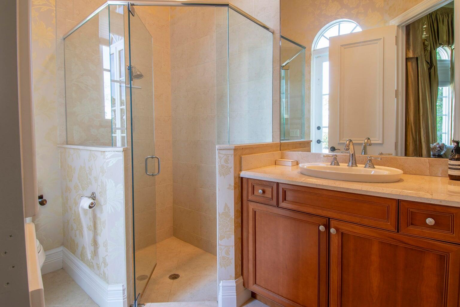 TESORO PLAT NO 4 - Residential Lease