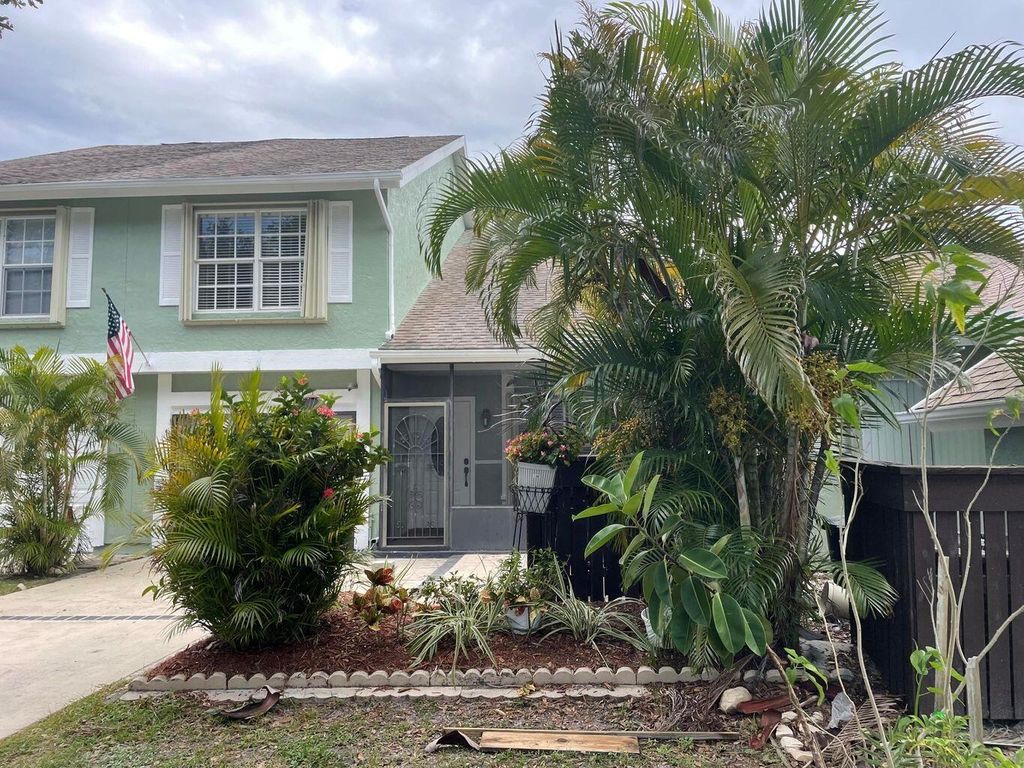 Photo of 1325 SE Rivergreen Circle, Port Saint Lucie, FL 34952 (MLS # R11107527)