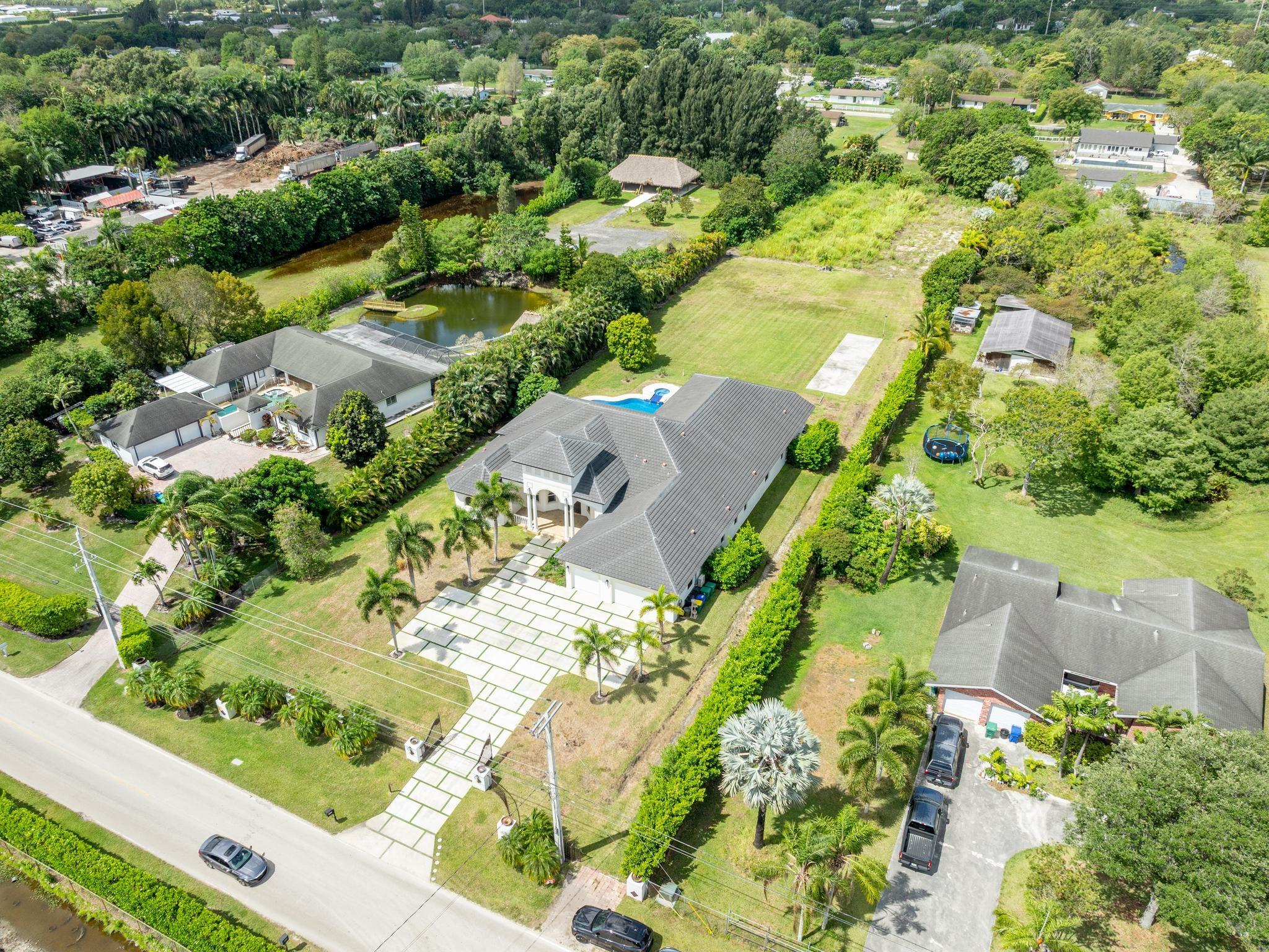 Everglades Land Co Sub 1- - Residential