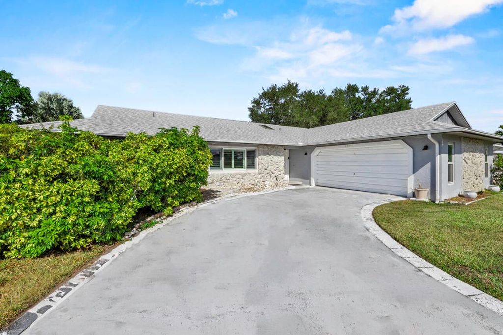 Photo of 2329 SW Fern Circle, Port Saint Lucie, FL 34953 (MLS # R11146090)