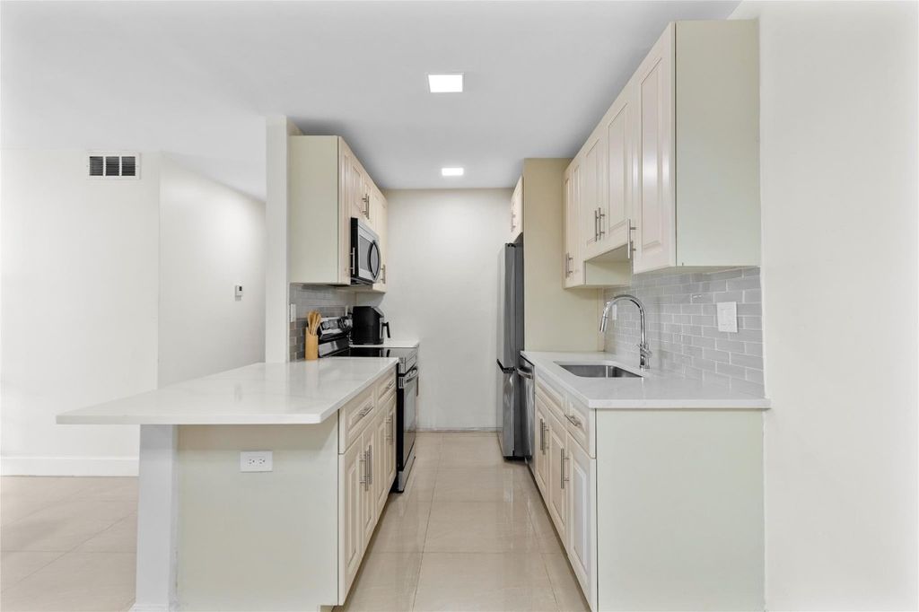 Photo of 11605 NW 29th Court #2D, Coral Springs, FL 33065 (MLS # F10489947)