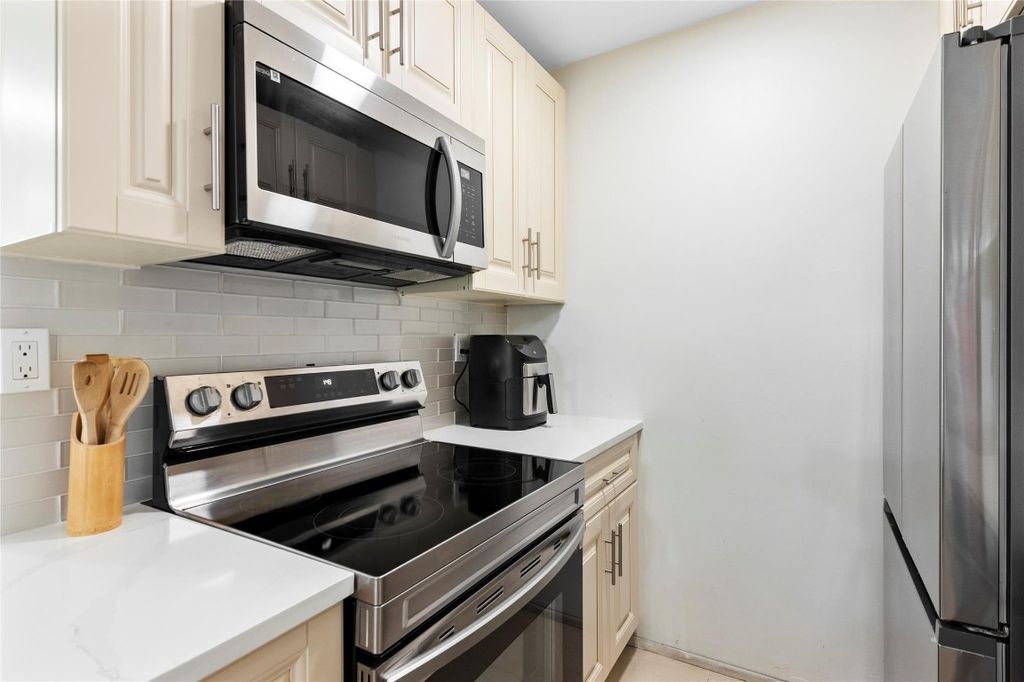 Photo of 11605 NW 29th Court #2D, Coral Springs, FL 33065 (MLS # F10489947)