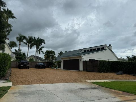 Single Family Residence in Jupiter FL 4621 Windswept Pines Ct Ct.jpg