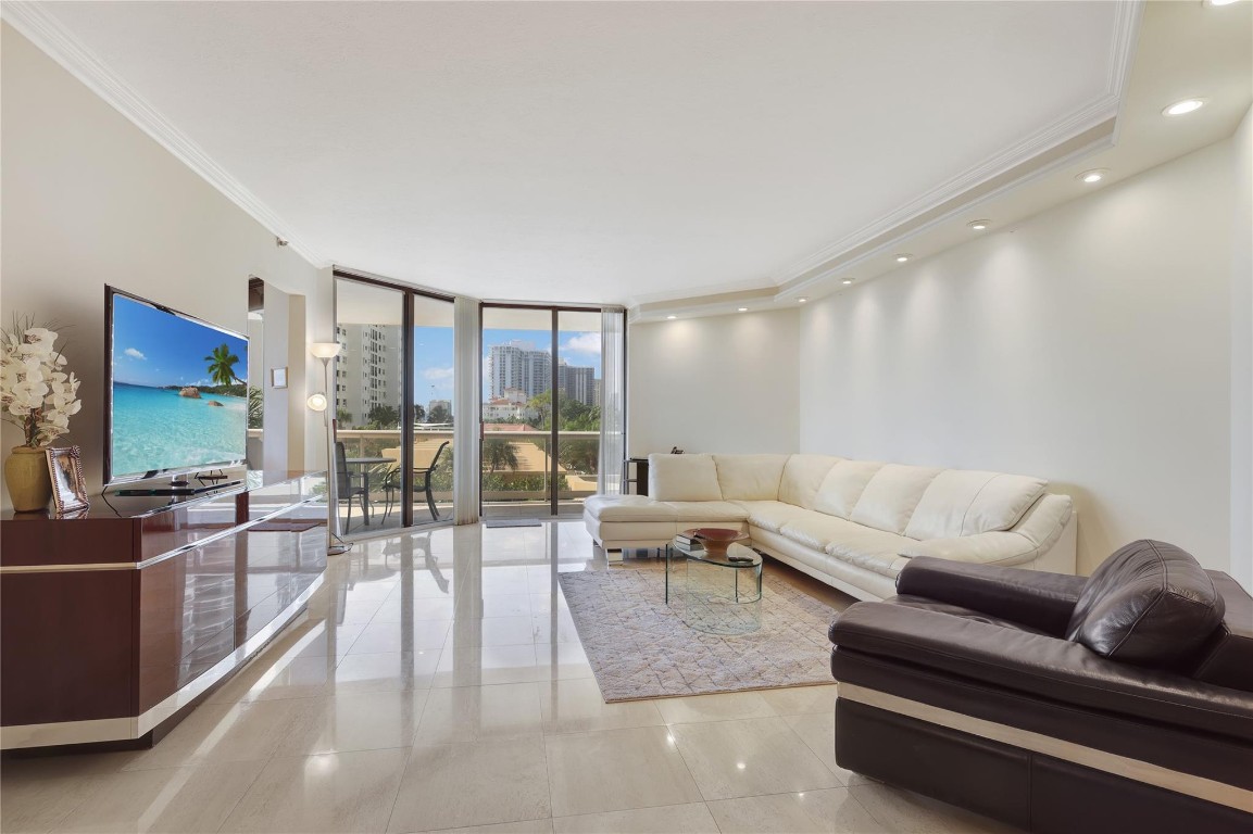 20191 E Country Club Drive 510