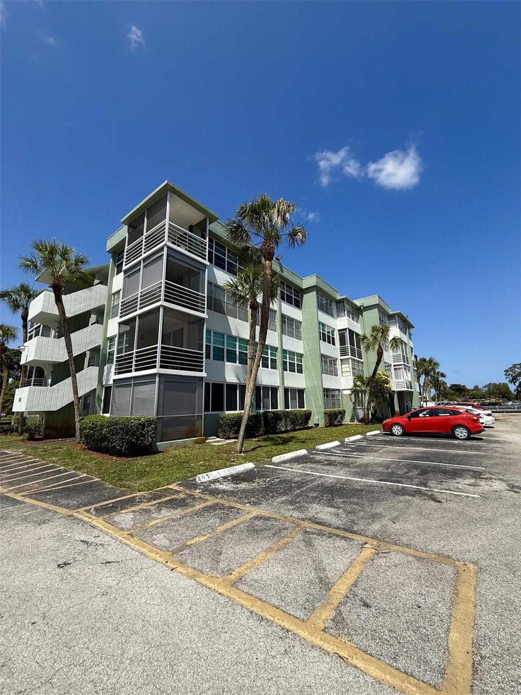 Photo of 2741 E TAFT Street #102, Hollywood, FL 33020 (MLS # B26076308)