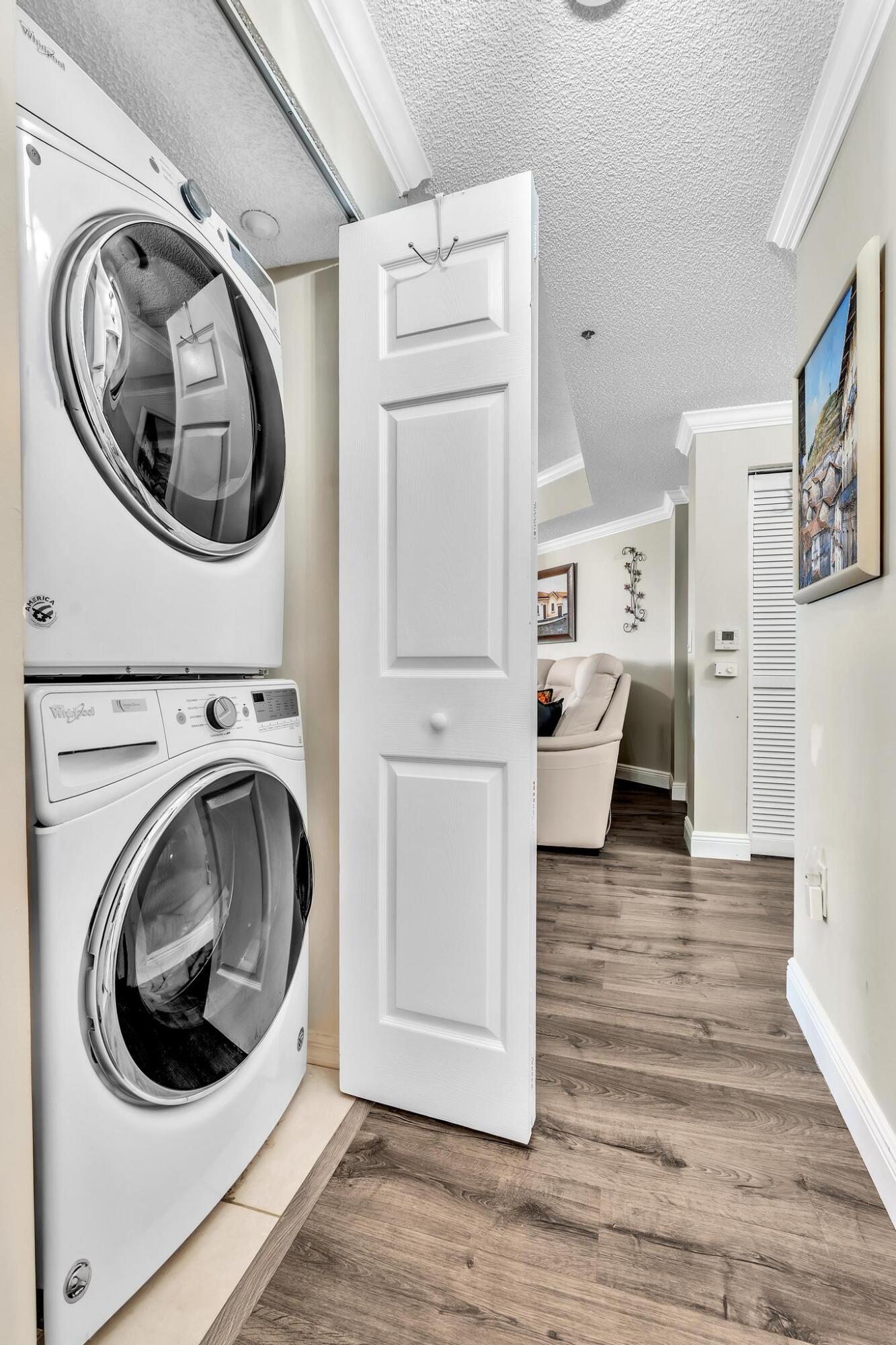 SOUTHAMPTON CONDOMINIUM - Residential