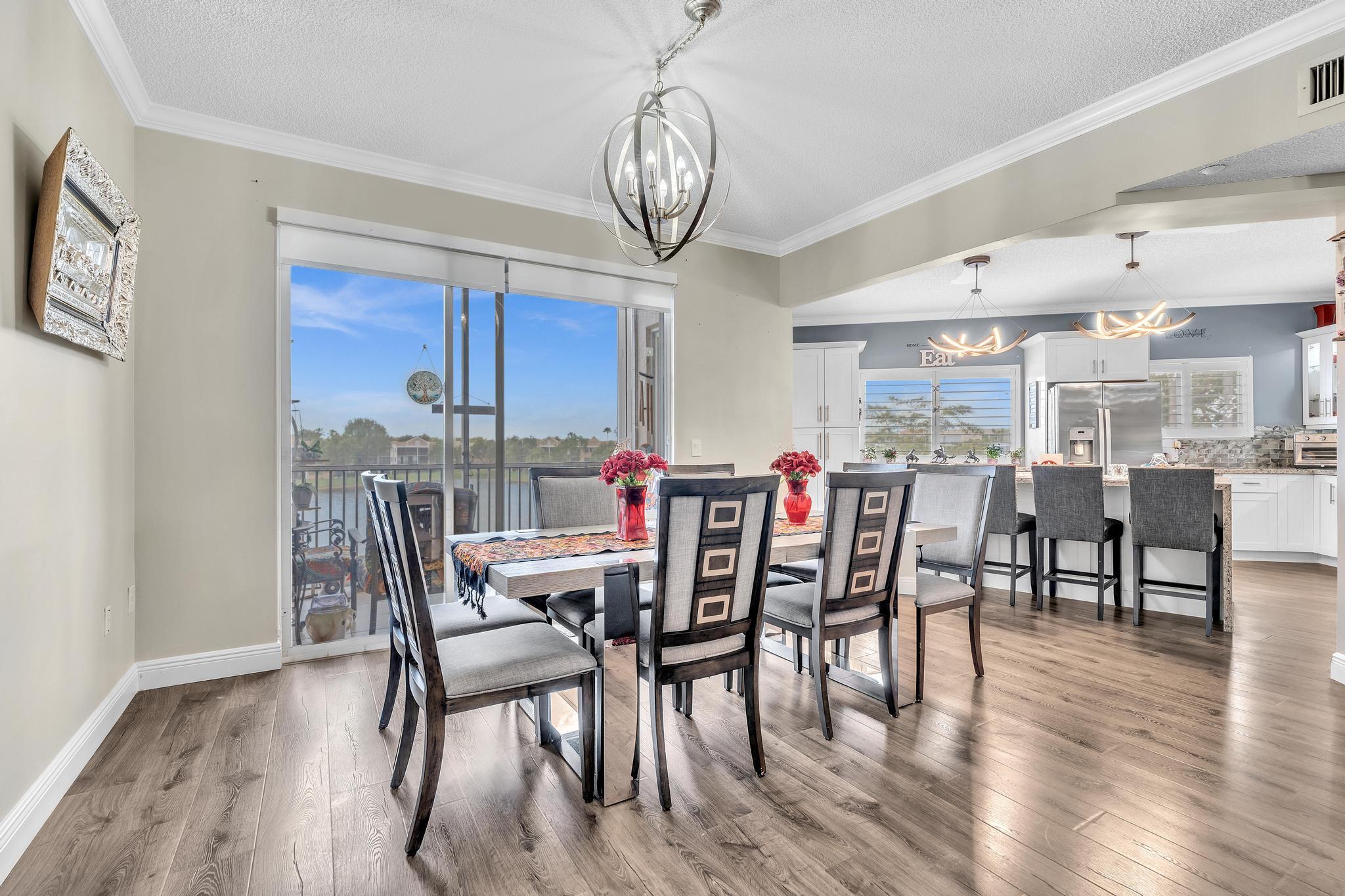 SOUTHAMPTON CONDOMINIUM - Residential