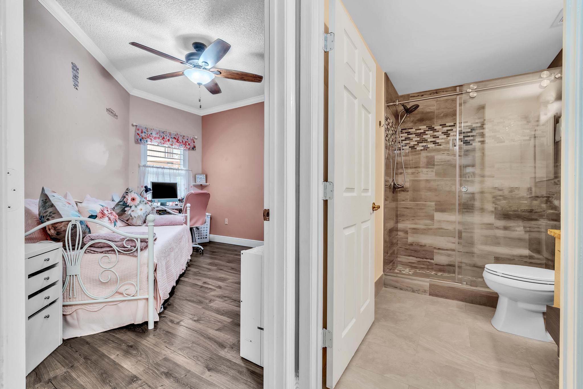 SOUTHAMPTON CONDOMINIUM - Residential