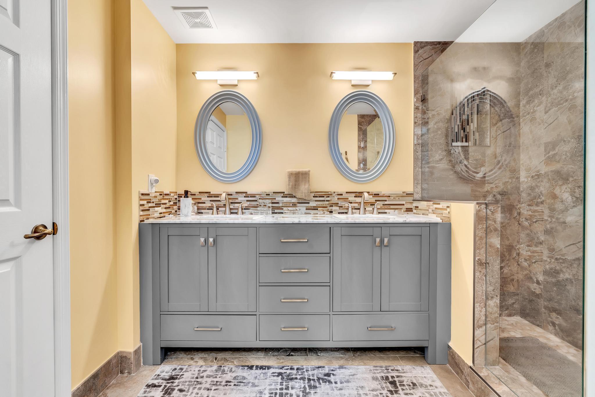 SOUTHAMPTON CONDOMINIUM - Residential