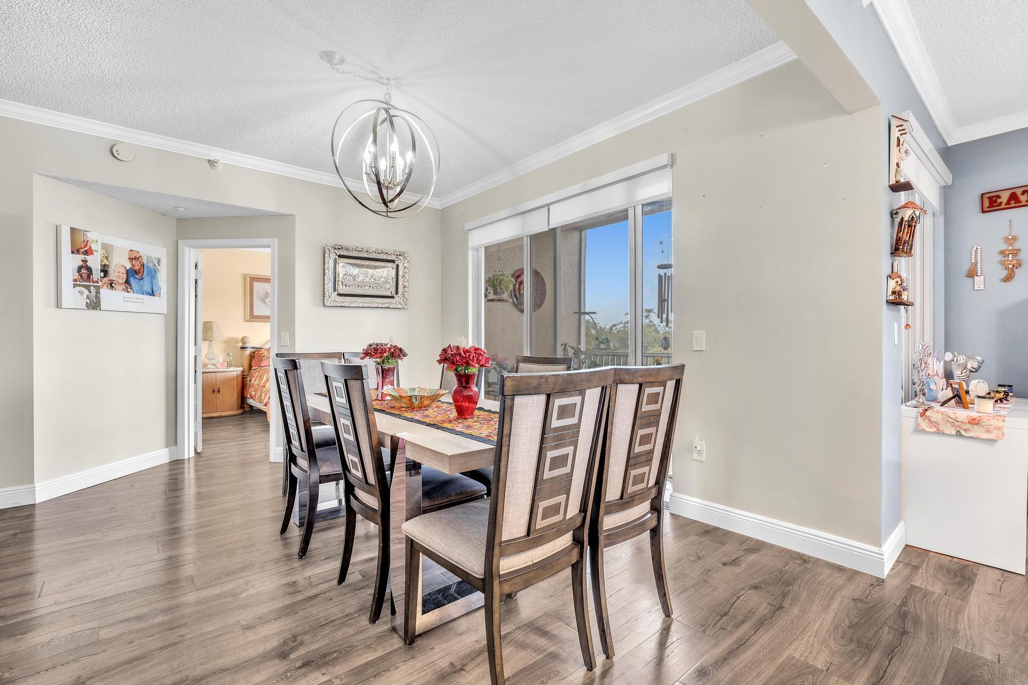 SOUTHAMPTON CONDOMINIUM - Residential