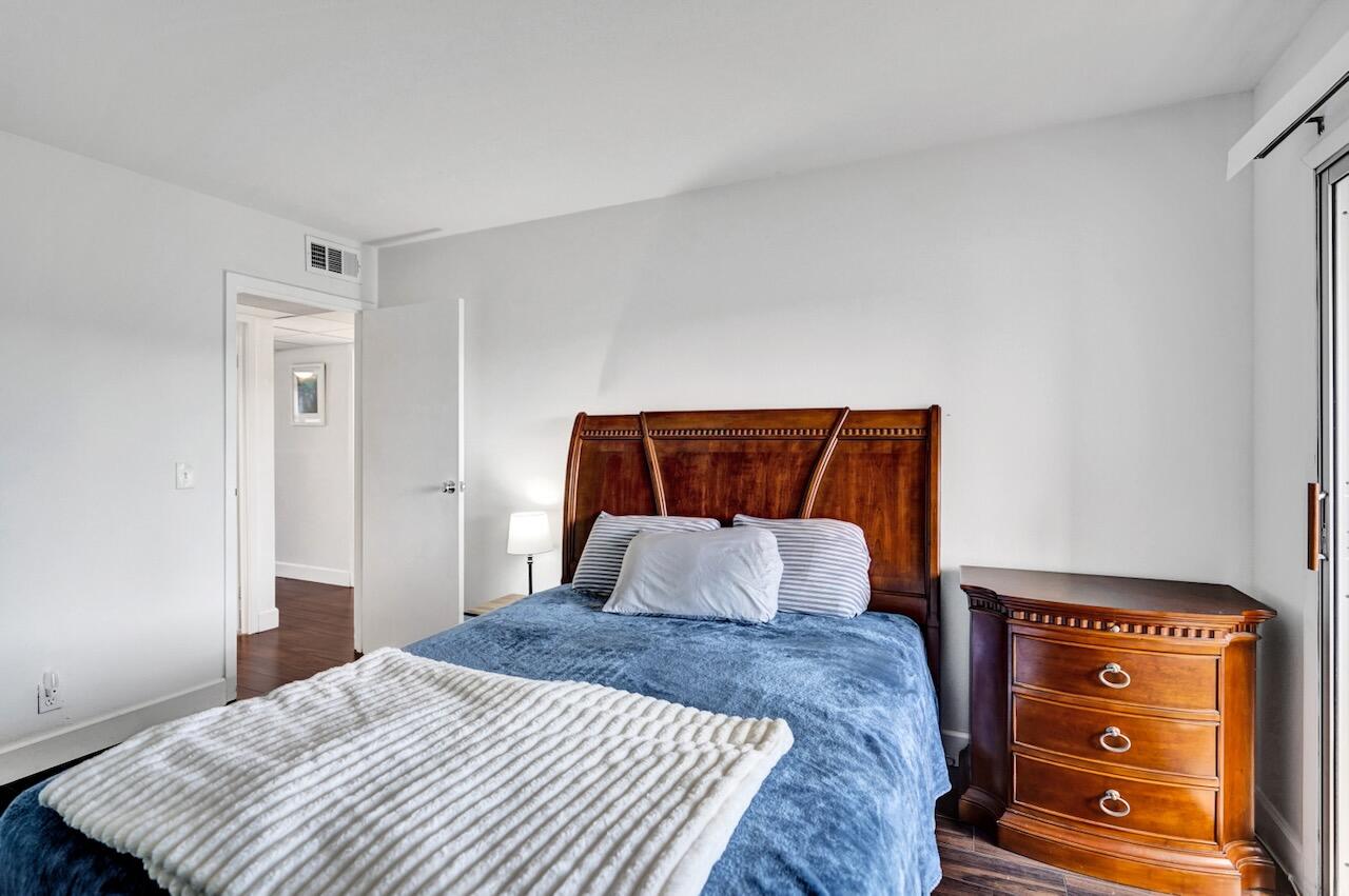 KINGS POINT MONACO CONDOS - Residential