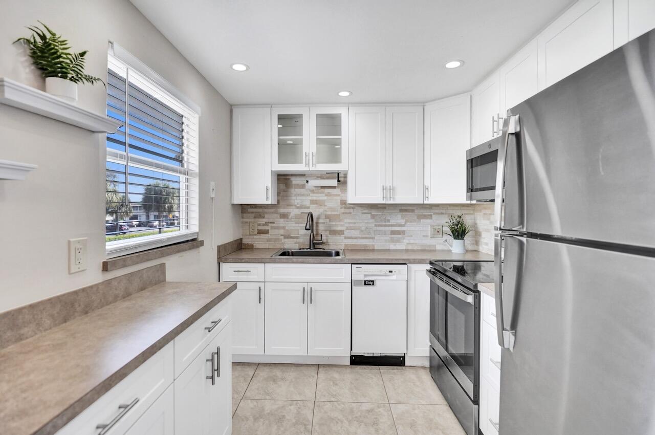 KINGS POINT MONACO CONDOS - Residential