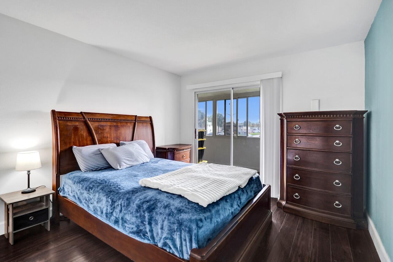 KINGS POINT MONACO CONDOS - Residential