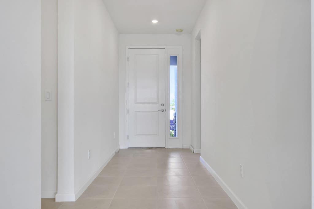 Photo of 10724 NW Suncrest Lp, Port Saint Lucie, FL 34987 (MLS # B26040840)