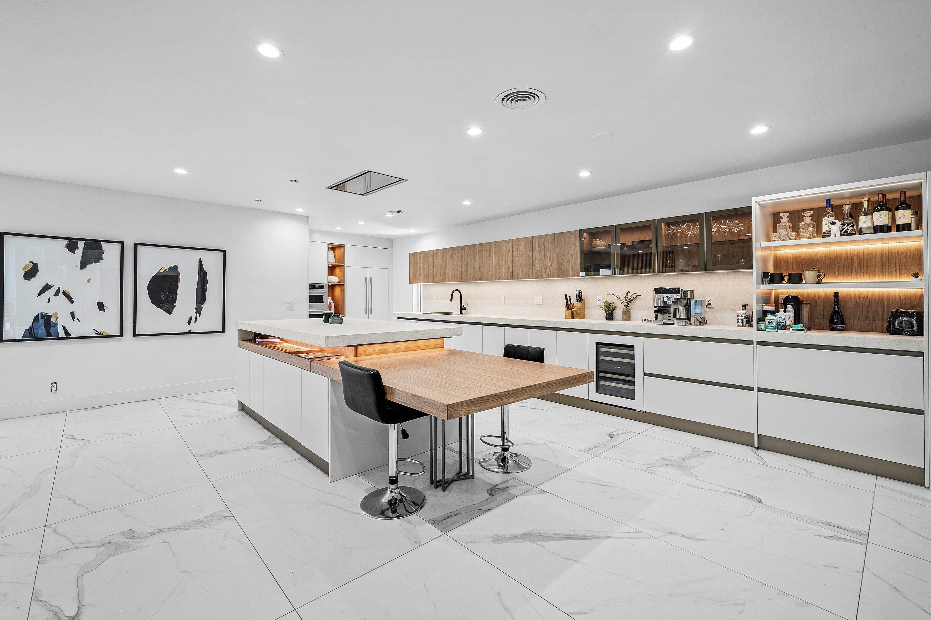 IMPERIAL POINT 1 SEC - Residential