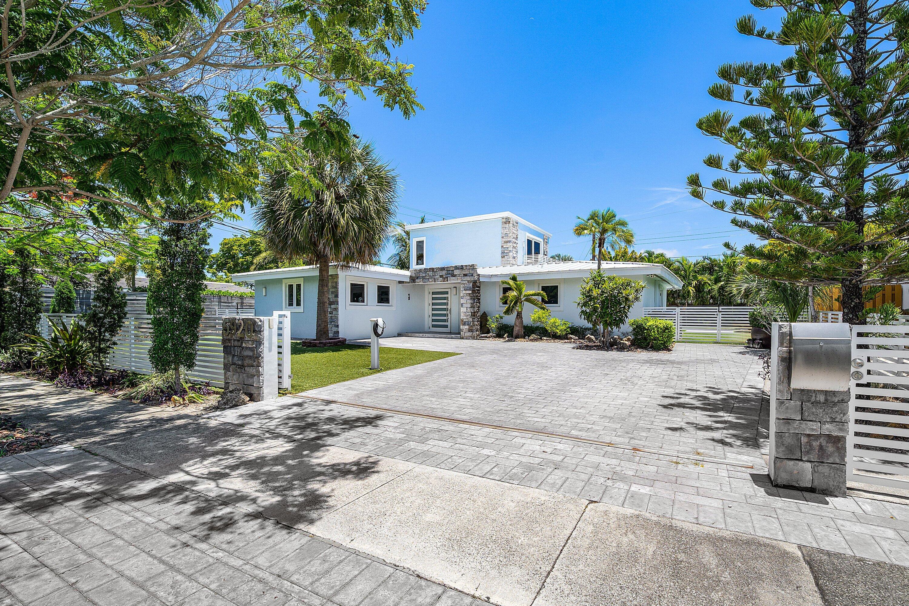 IMPERIAL POINT 1 SEC - Residential