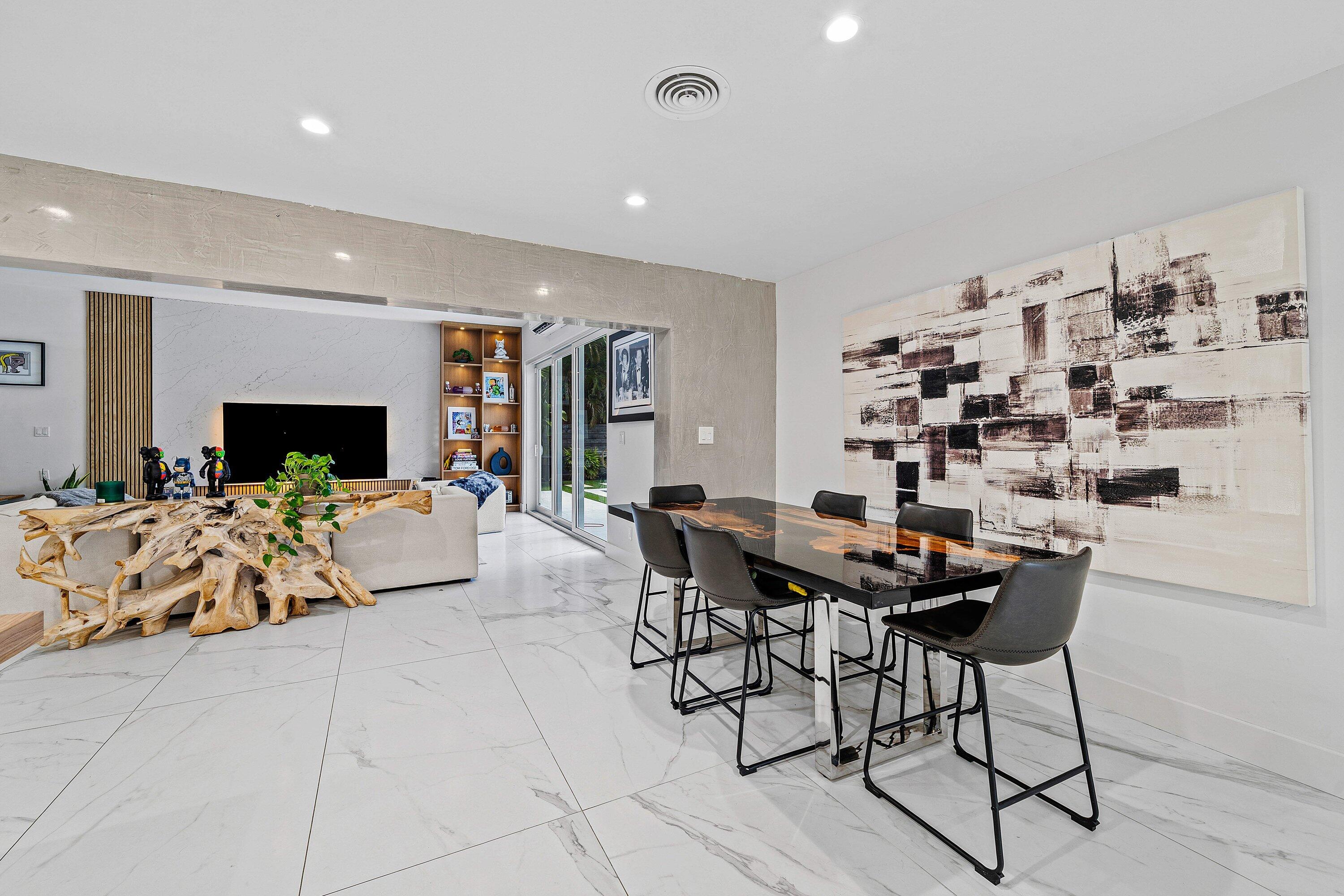 IMPERIAL POINT 1 SEC - Residential