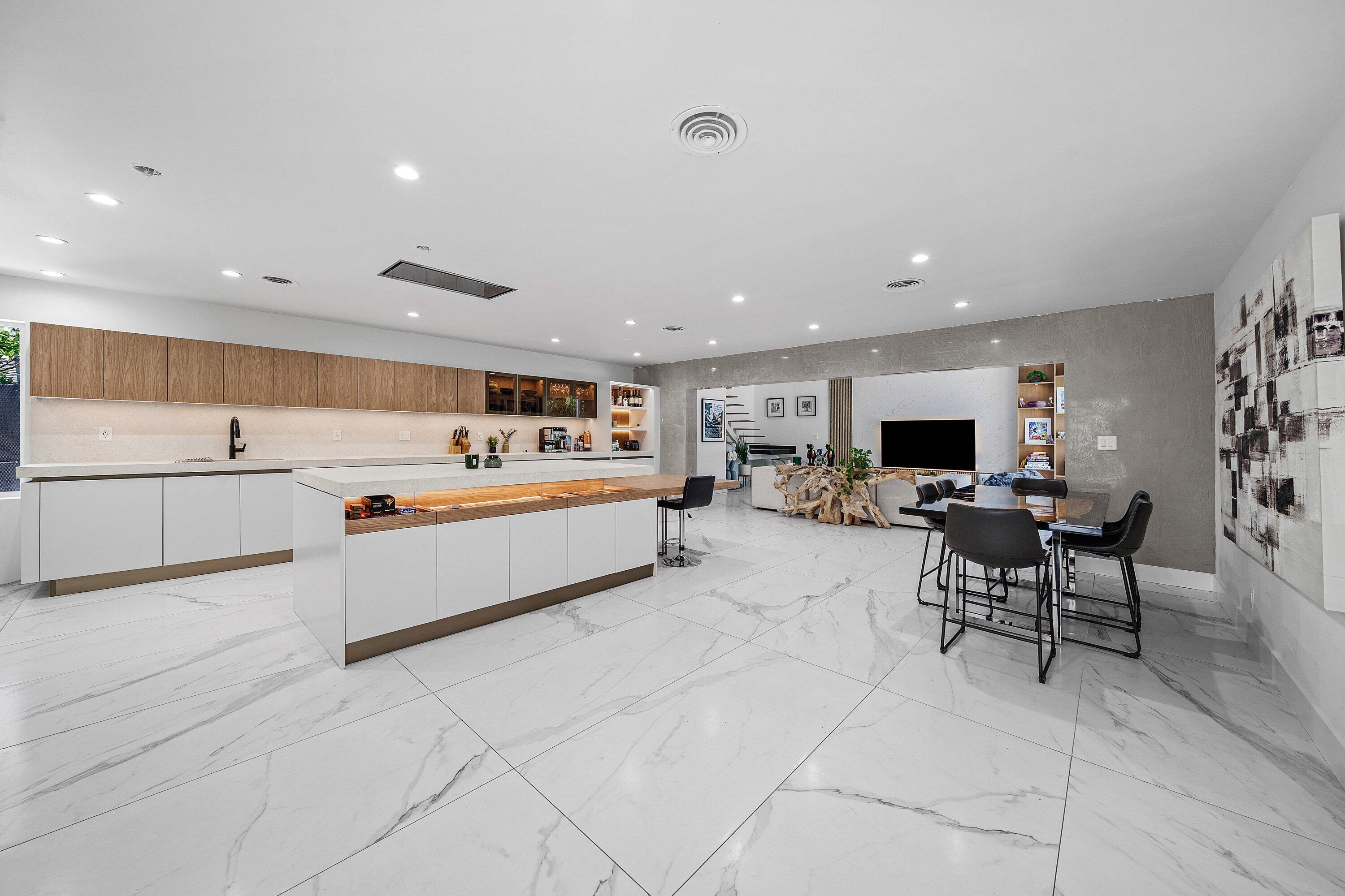 IMPERIAL POINT 1 SEC - Residential