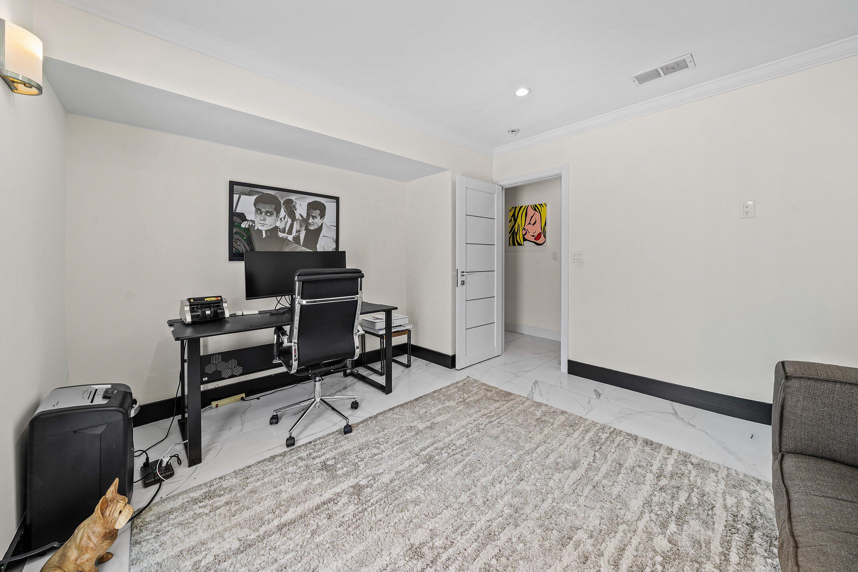 IMPERIAL POINT 1 SEC - Residential