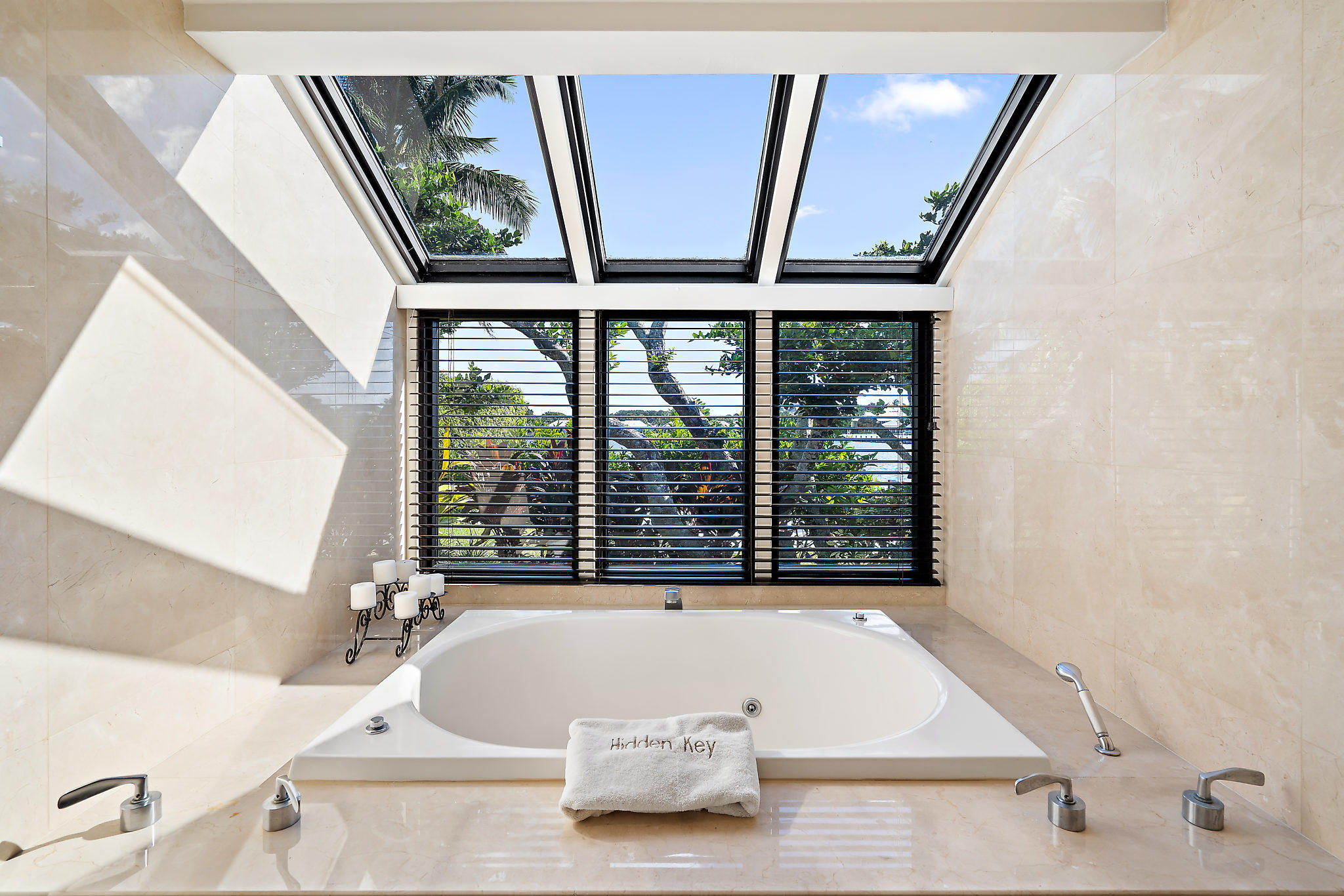 HIDDEN KEY - Residential