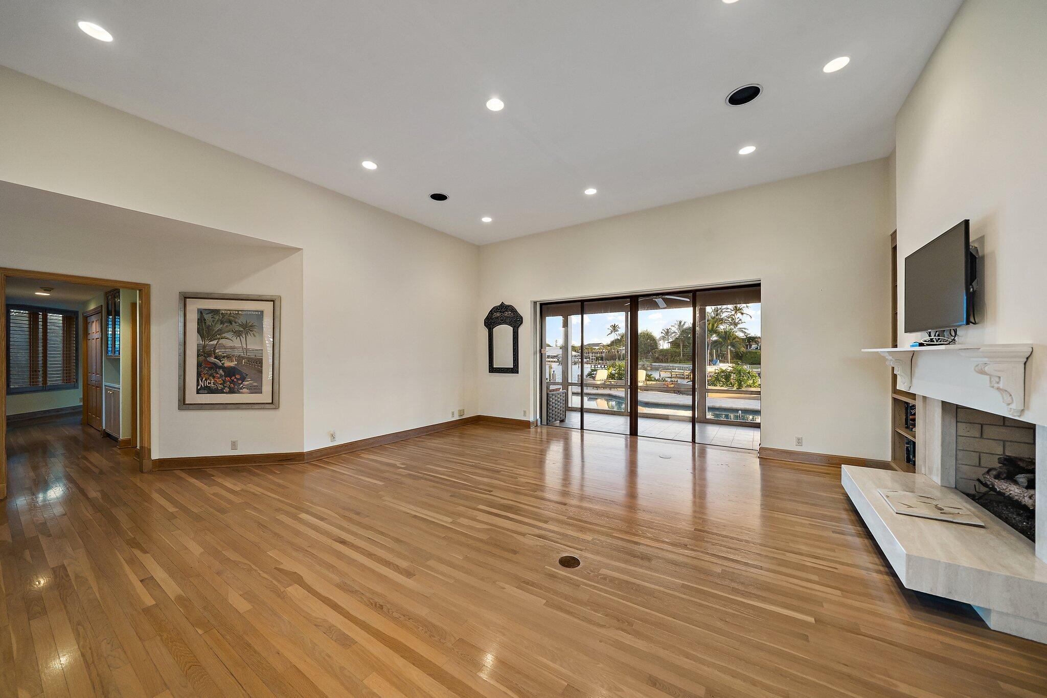 HIDDEN KEY - Residential