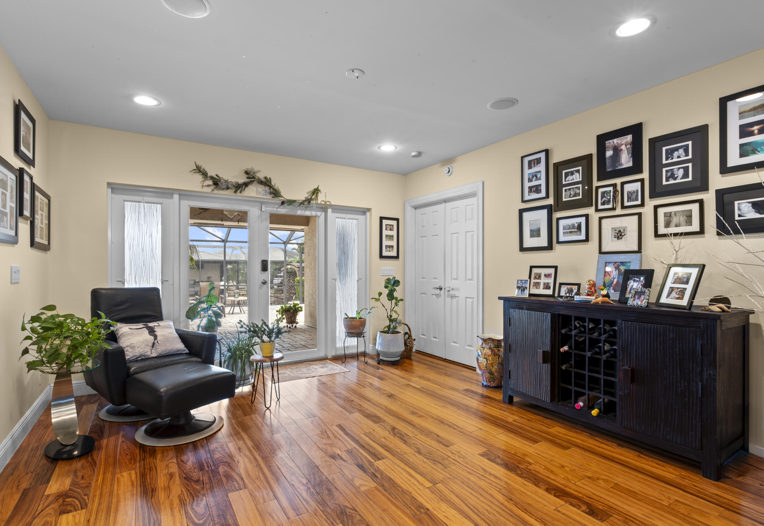 BOCA WOODS - Residential