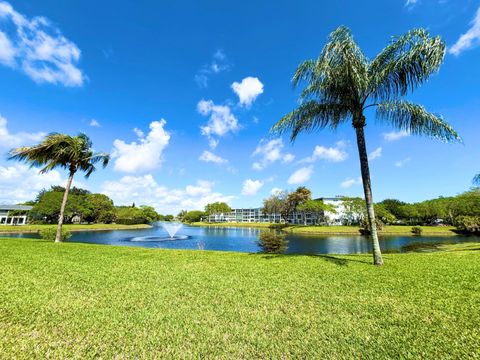 Photo of 4015 Oakridge A #4015, Deerfield Beach, FL 33442 (MLS # B26000382)