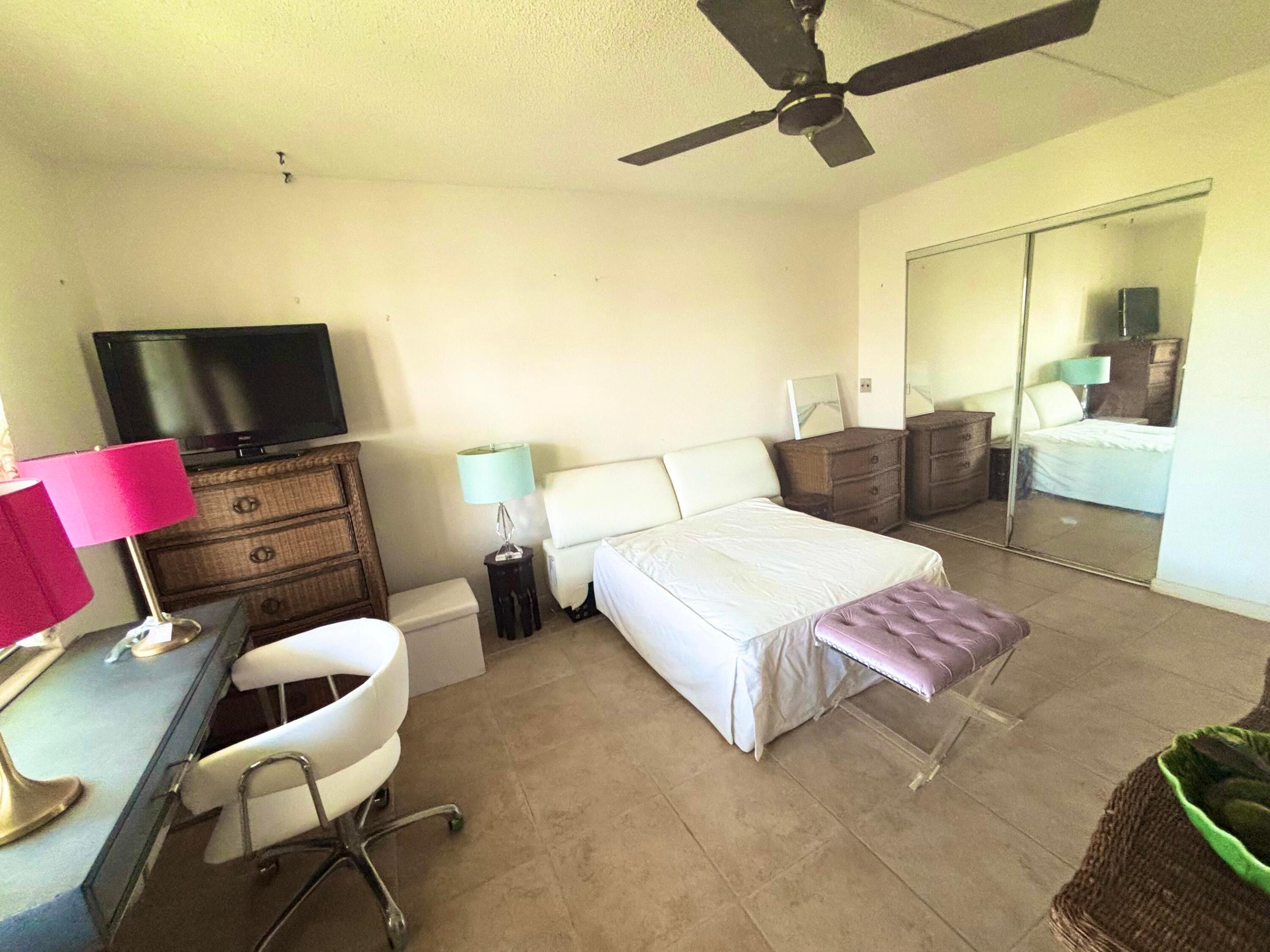 OAKRIDGE A CONDO - Residential