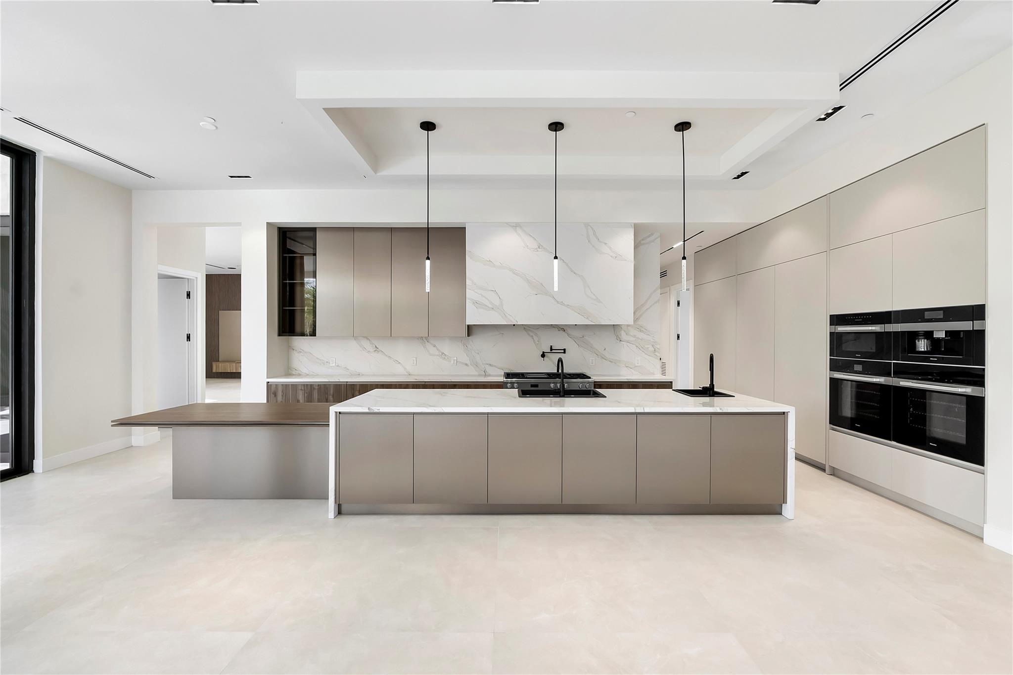 PLANTATION ACRES ESTATES - Residential