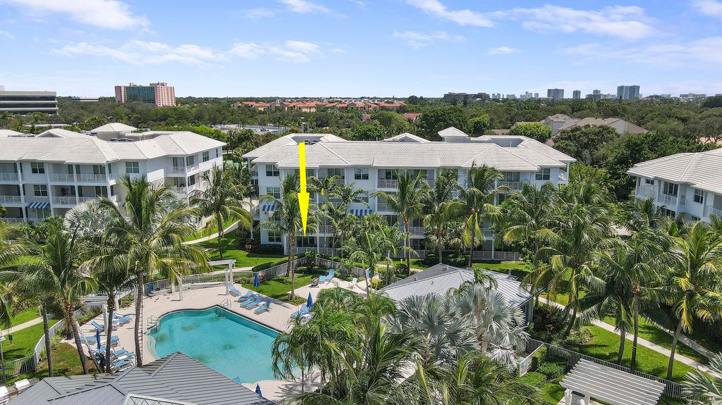 Photo of 914 Bay Colony Drive S, Juno Beach, FL 33408 (MLS # R10912392)