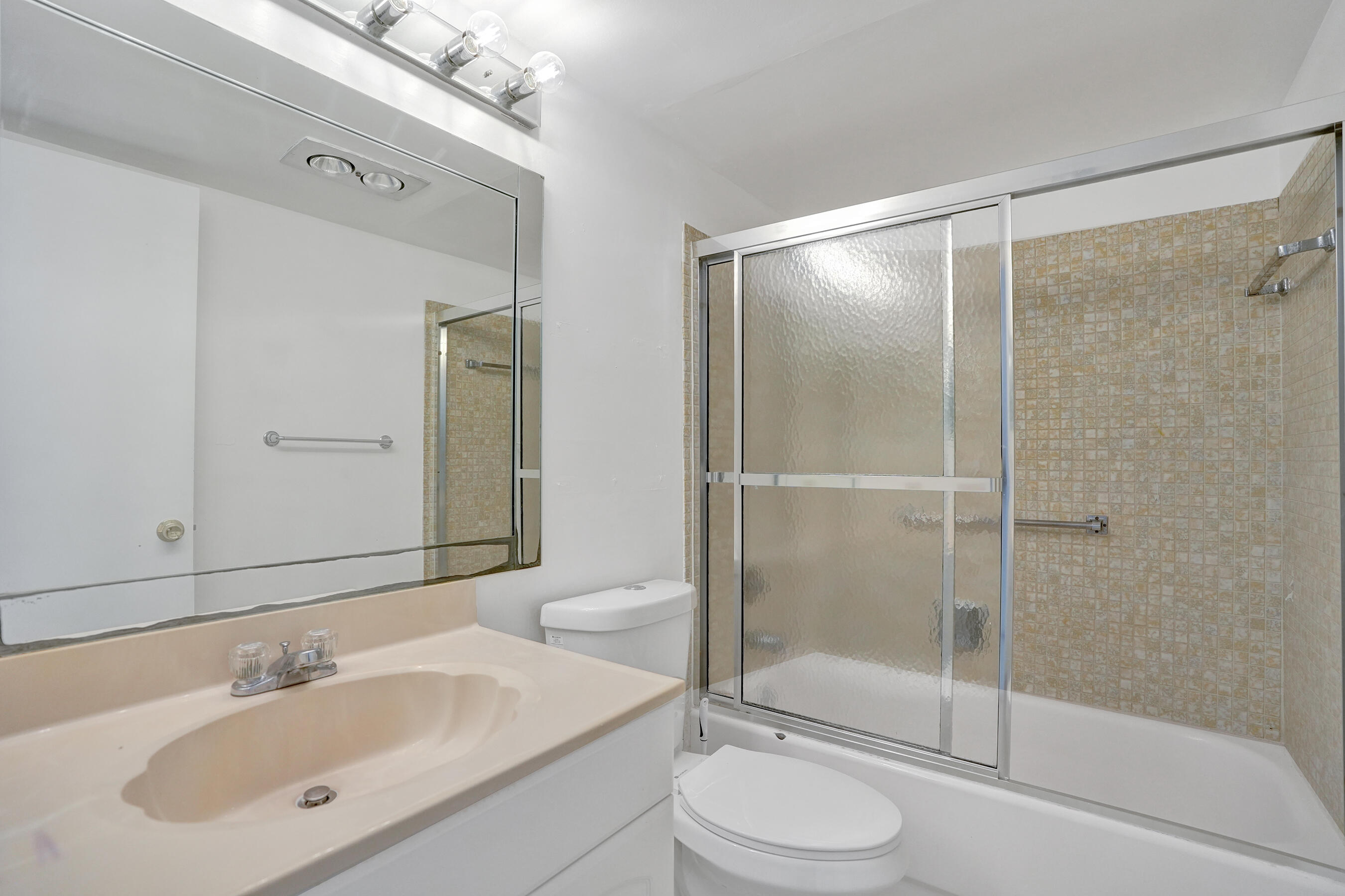 DURHAM M CONDO - Residential