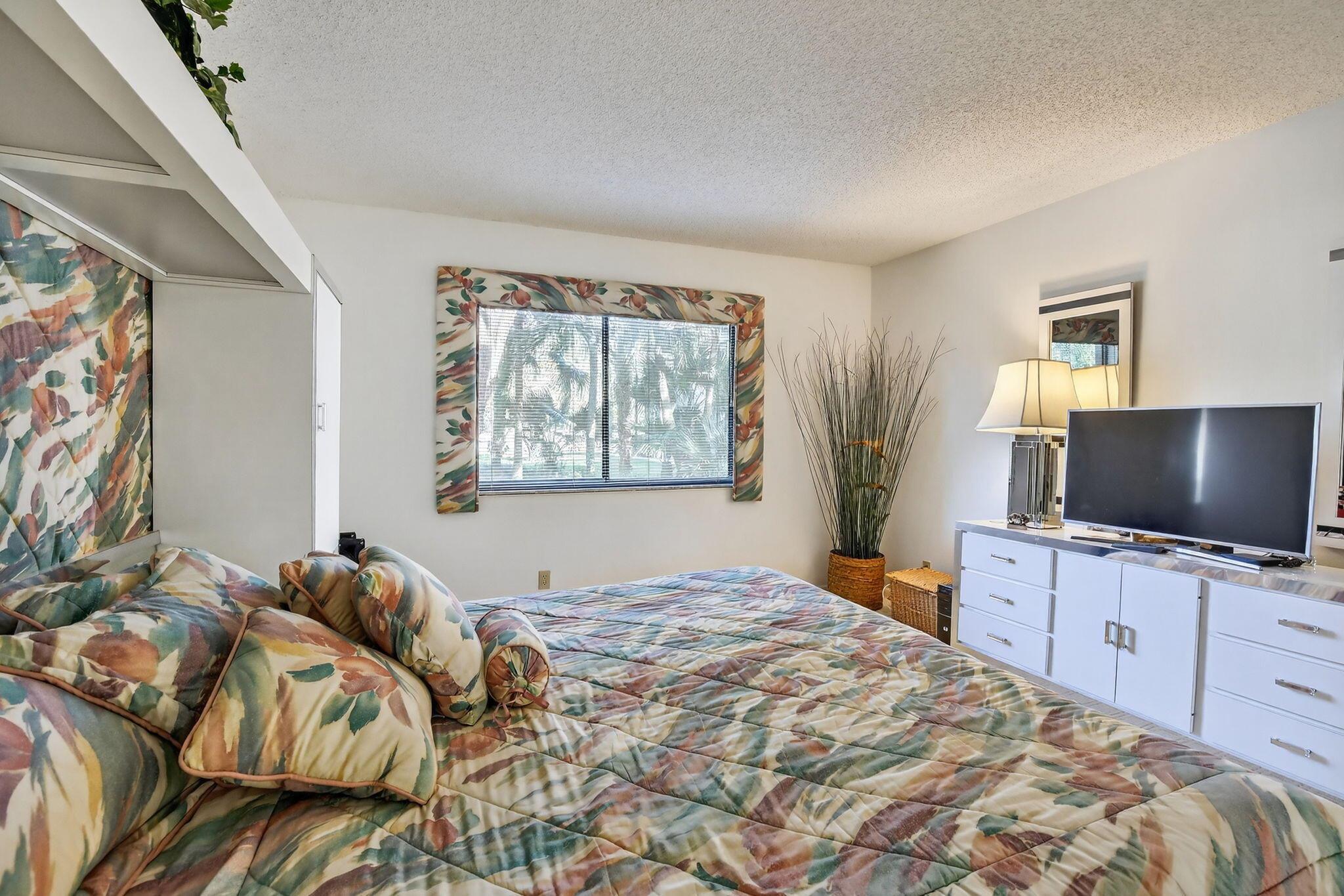 GARDENS AT BONAVENTURE 11 - Residential