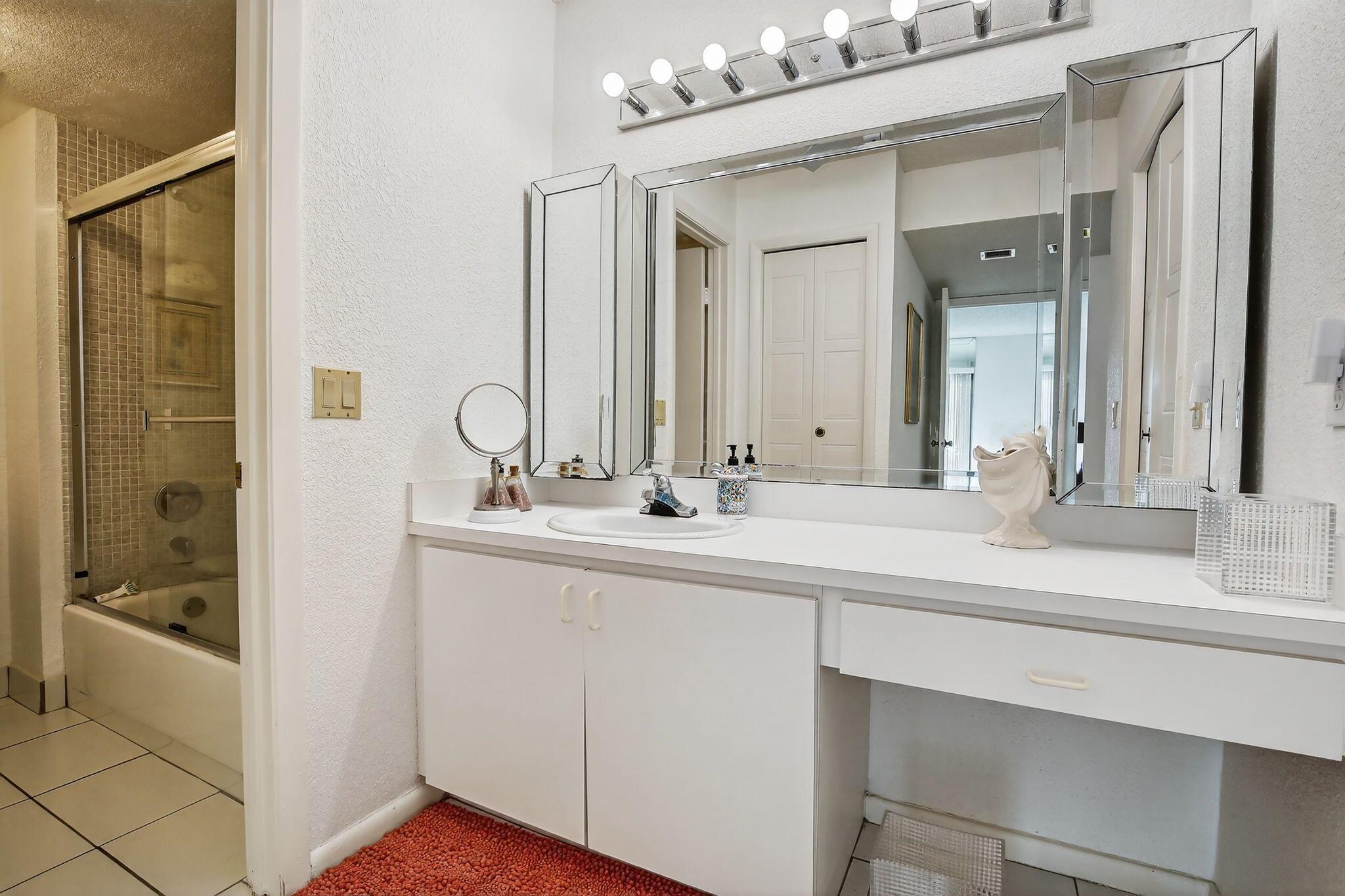 GARDENS AT BONAVENTURE 11 - Residential