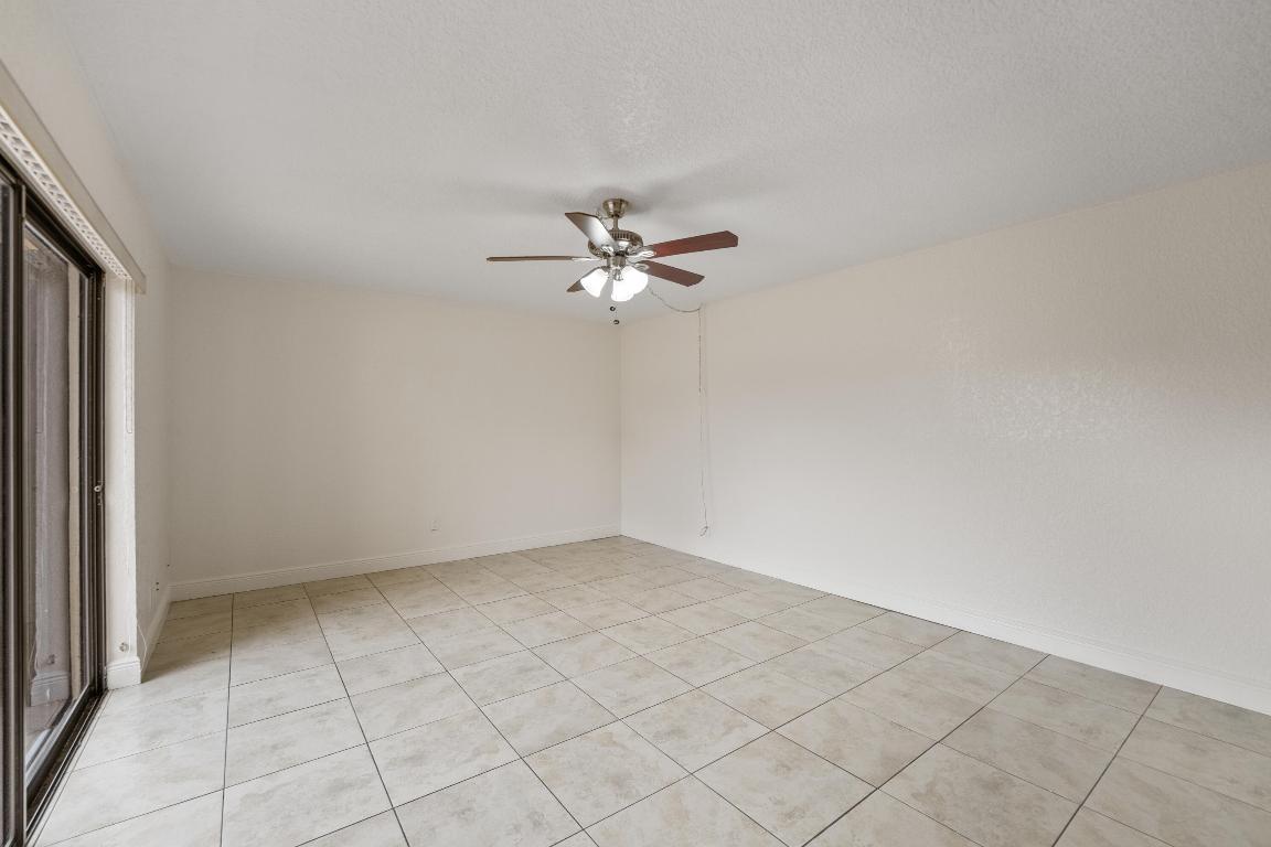 LAKEWOOD OF PALM SPRINGS - Residential Lease