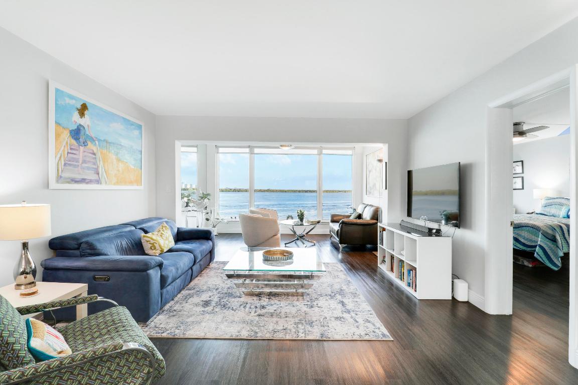 LANDINGS CONDO LT - Residential