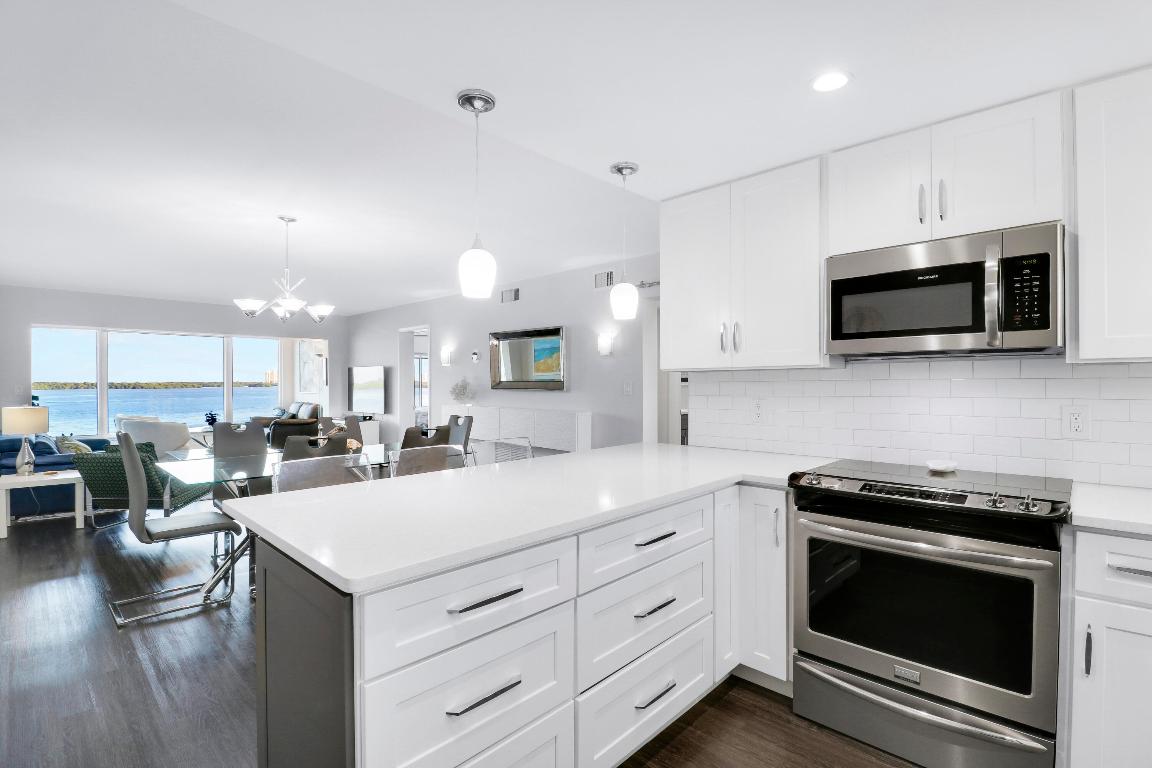 LANDINGS CONDO LT - Residential