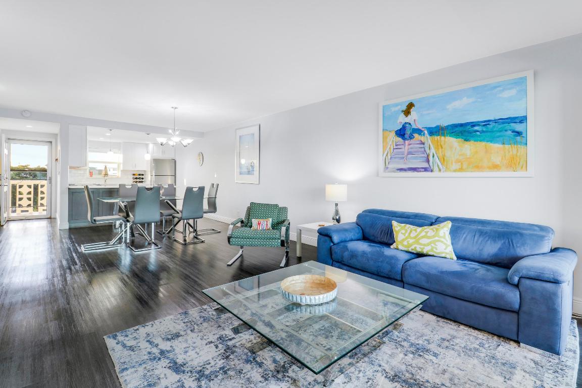 LANDINGS CONDO LT - Residential